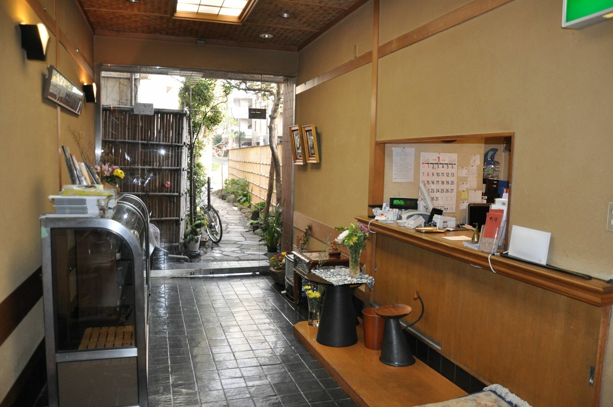 Yamanaka Ryokan Токио Экстерьер фото